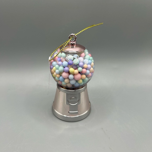 Target Bullseye Playground Retro Gumball Machine Christmas Tree Ornament 2024 - Picture 1 of 1